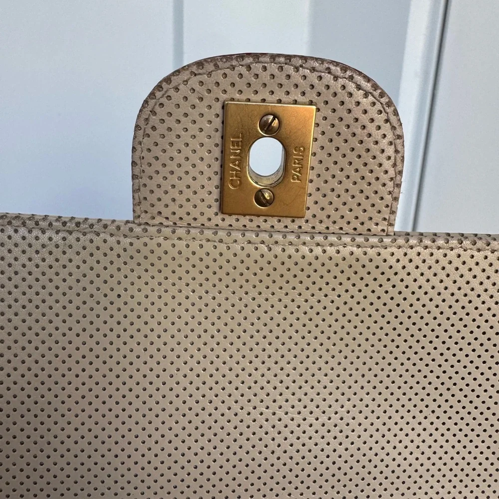 CHANEL Vintage Perforated Leather Top Handle Bag – Beige & Bordeaux - Picture 9 of 16